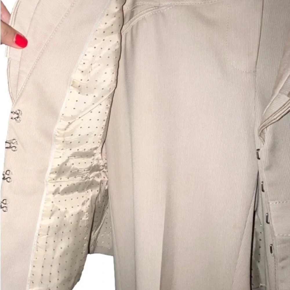 WHITE House Black Market Beige Legacy Pant Suit Ruffle Jacket - Picture 5 of 11